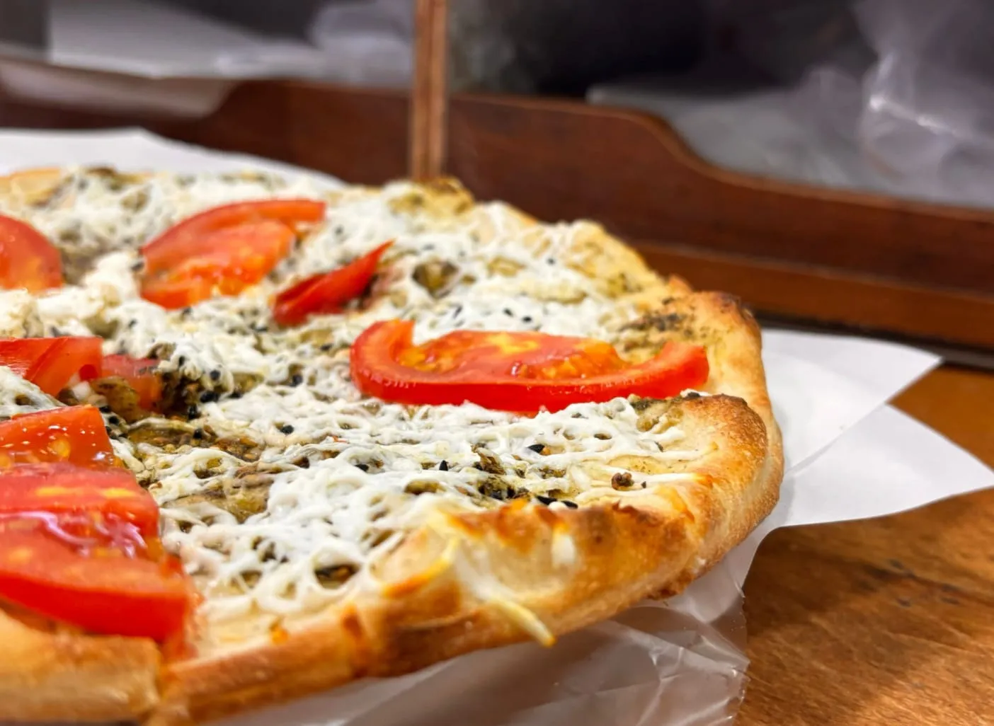 مناقيش جبنة بيضاء وزعتر - معجنات فلسطينية تقليدية